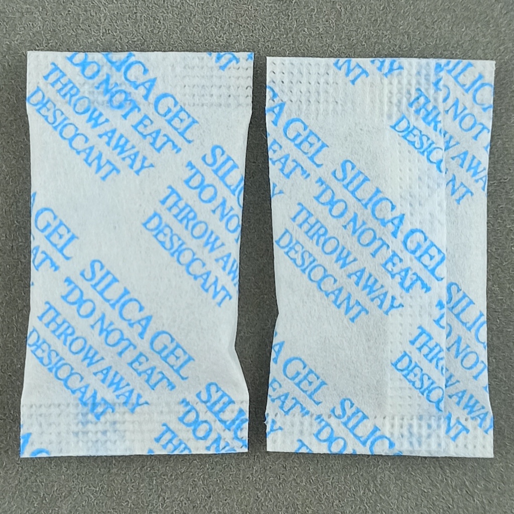 0.5 gram desiccant