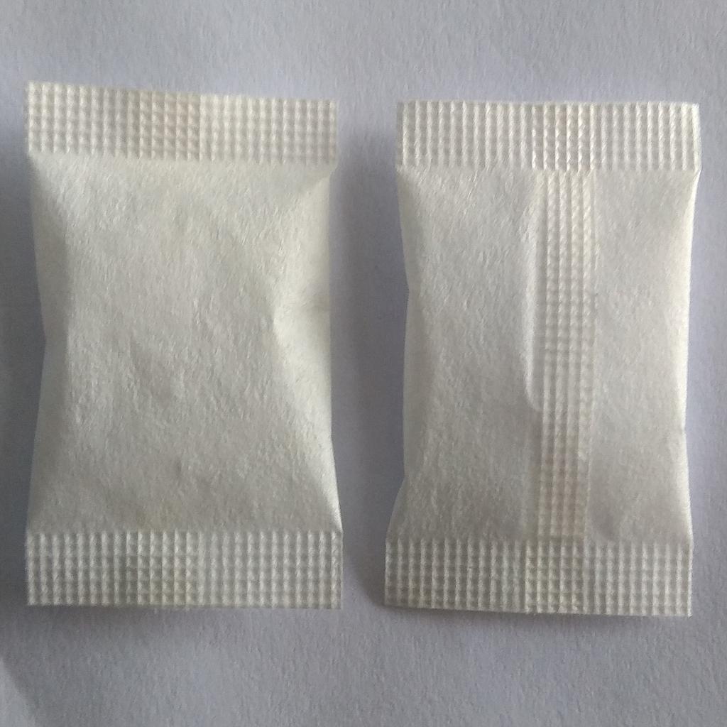 0.5 gram desiccant