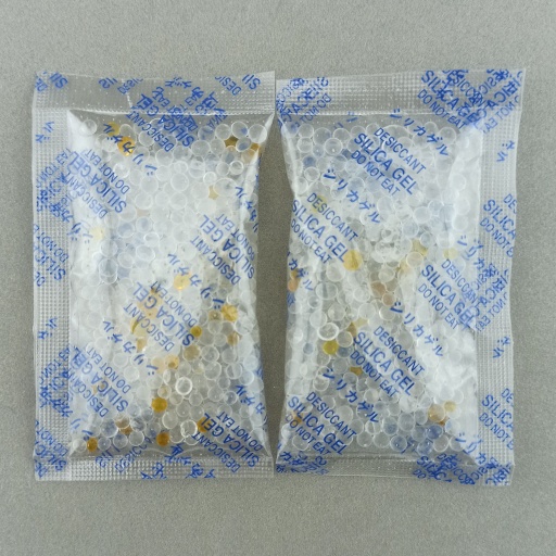 [10-67] 10 gram desiccant